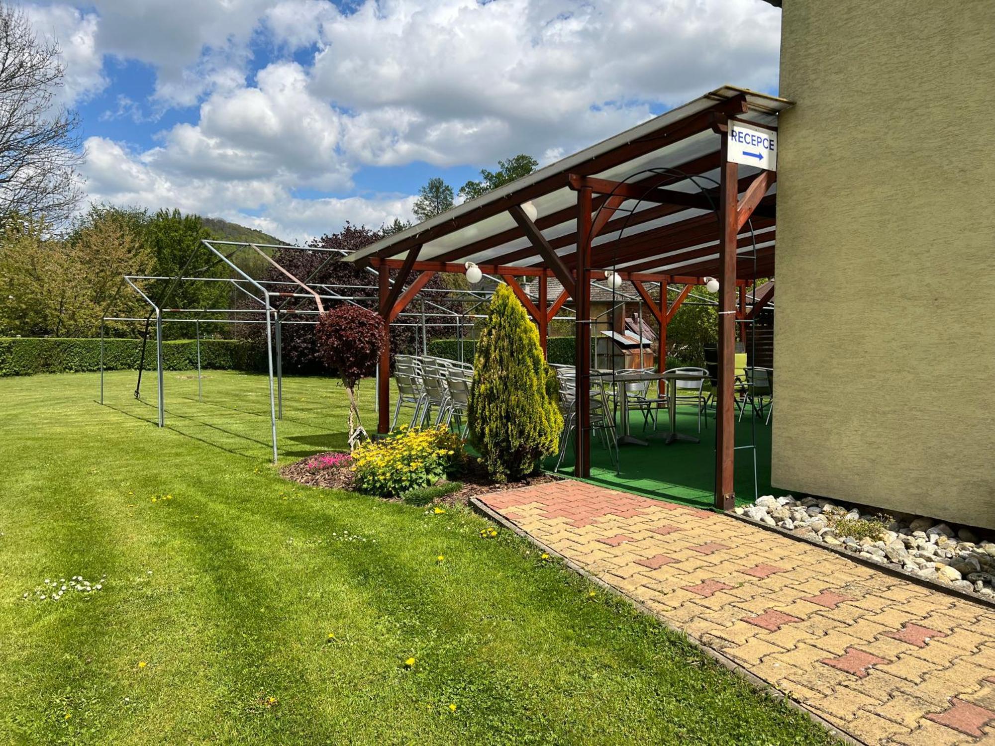 Penzion V Podzámčí Moravská Trebová Exterior foto
